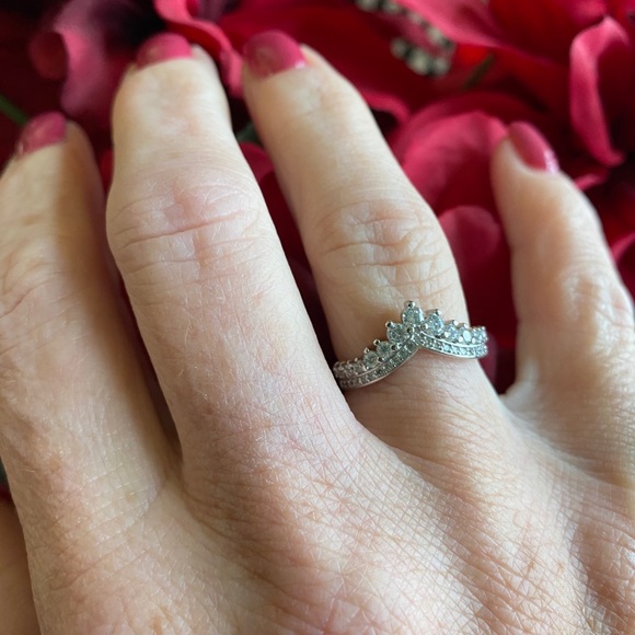 925 Sterling Silver CZ Ring - Picture 4 of 8